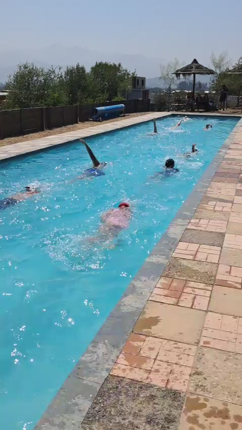 Niños-nadando-en-limache-cursos